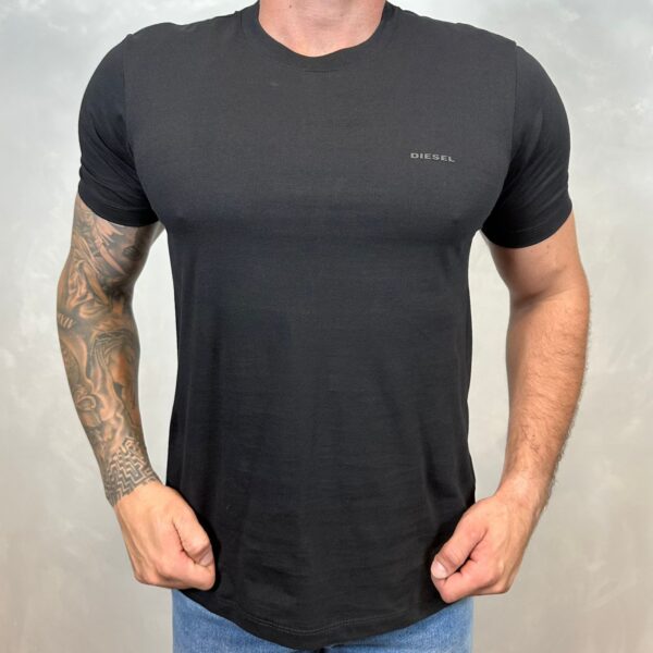 Camiseta Diesel Preto-B-2635